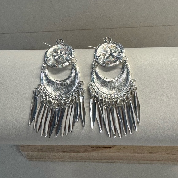 Silver Boho Tassel Drop Earrings New - Picture 5 of 5